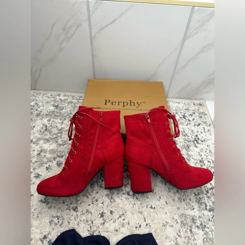 New Perphy‎ Red Lace Up Ankle Chunky Heel Boots - Size 7